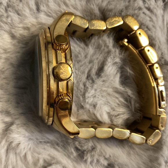 Michael’s Kors watch - Picture 3 of 8